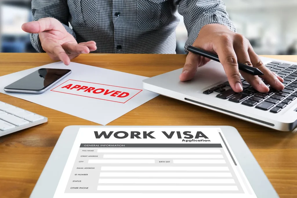 شرایط سنی ویزای کار کانادا